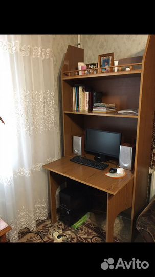 Письменный стол