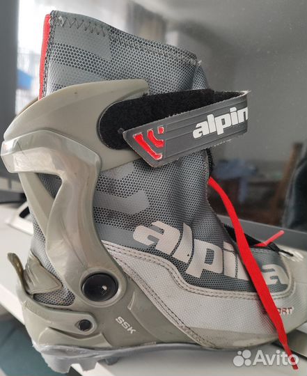 Лыжные ботинки коньковые alpina