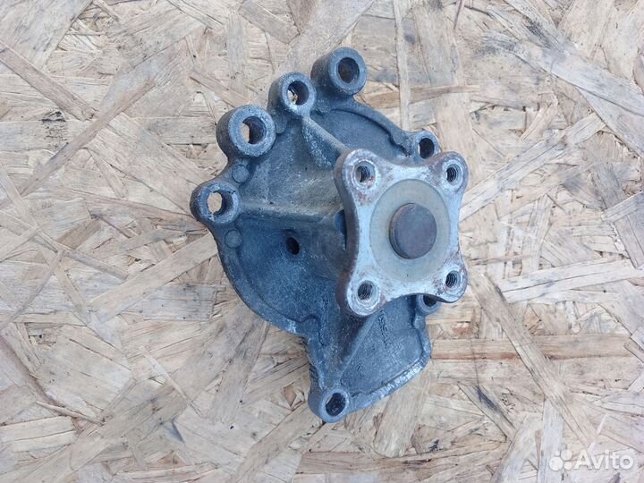 Помпа водяная Nissan