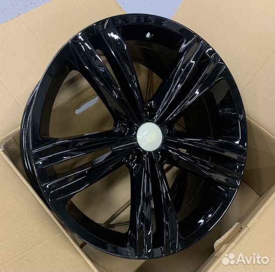 Диски для Фольцваген Тигуан Себринг R19