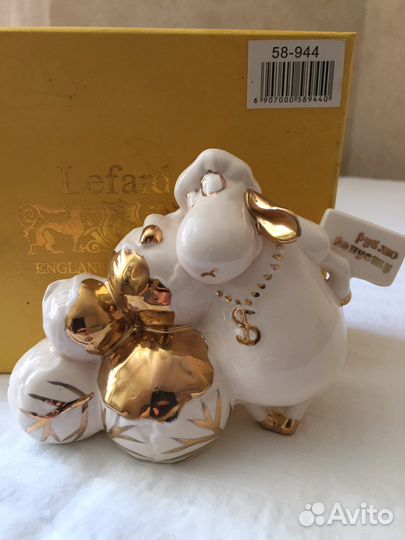 Фарфоровая статуэтка баран Рублю капусту Lefard