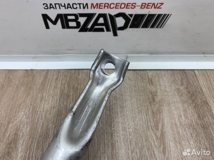 Распорка стоек правая Mercedes X253 GLC 253