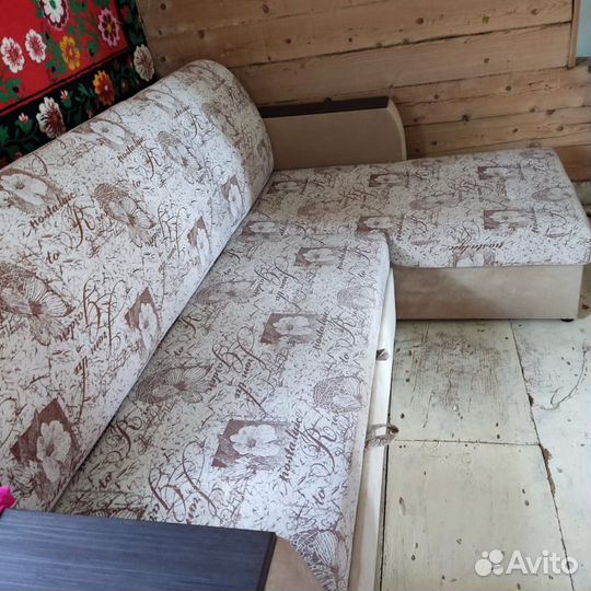 Диван угловой