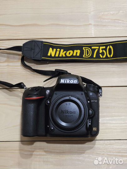 Зеркальный фотоаппарат Nikon D750