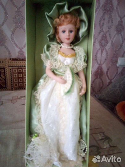 Кукла фарфоровая.Спецвыпуск Дамы Эпохи