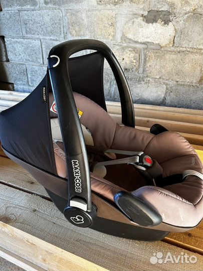 Автолюлька maxi cosi с базой isofix