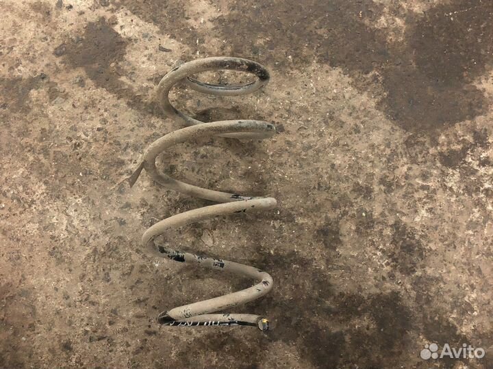 Hyundai elantra пружина передняя