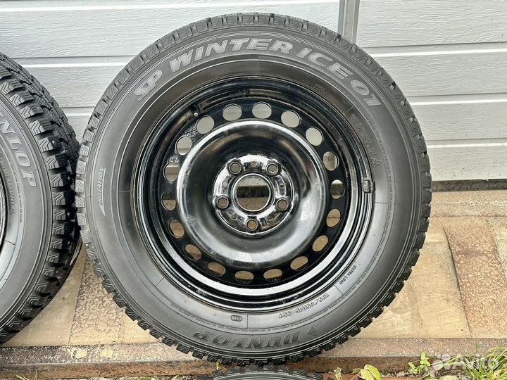 R15 Dunlop SP Winter Ice 01 195/65, PCD 5x112 DIA 57.1