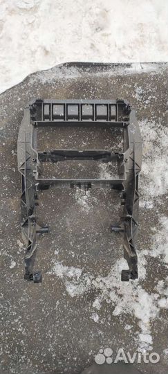 Центральная рамка консоли W210