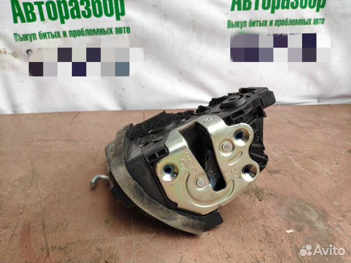 Замок двери задней левой KIA Rio 4