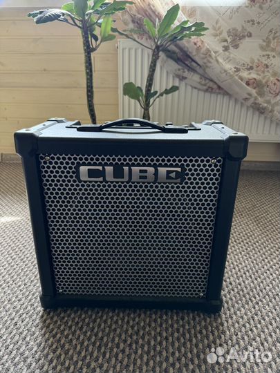 Комбоусилитель Roland cube 40GX