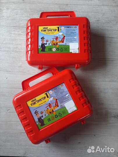 Юный конструктор #1 в красном чемодане