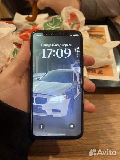 iPhone X, 64 ГБ