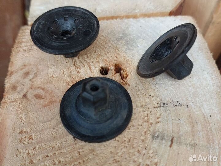 Гайка шестигранная WHT000713