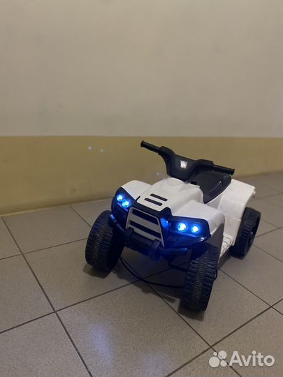 Детский квадроцикл на аккумуляторе