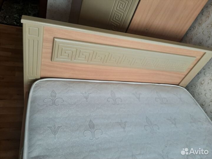 Кровать двухспальная с матрасом аскона бу