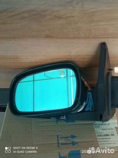 Зеркало заднего вида