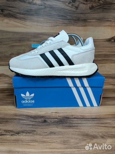 Кроссовки adidas retropy e5