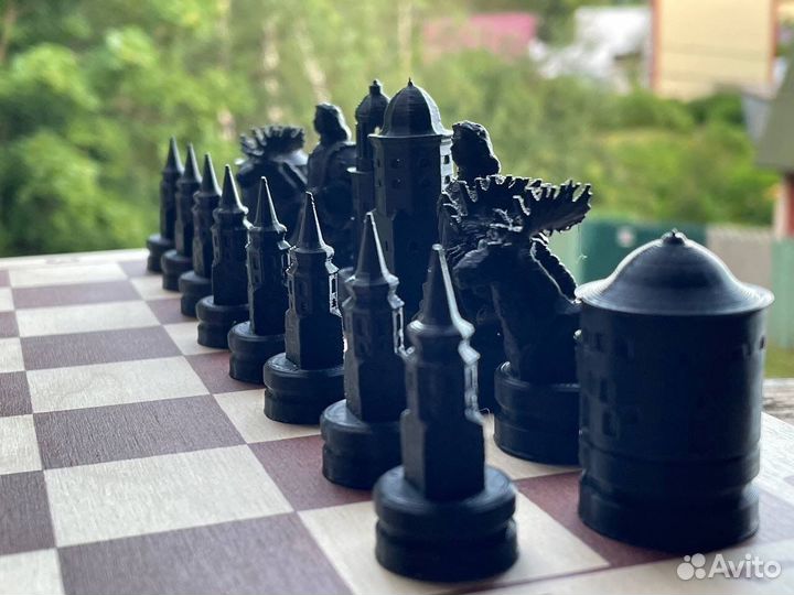 Подарочные шахматы ручной работы