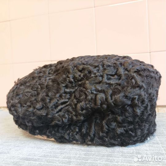 Шапка каракуль женская