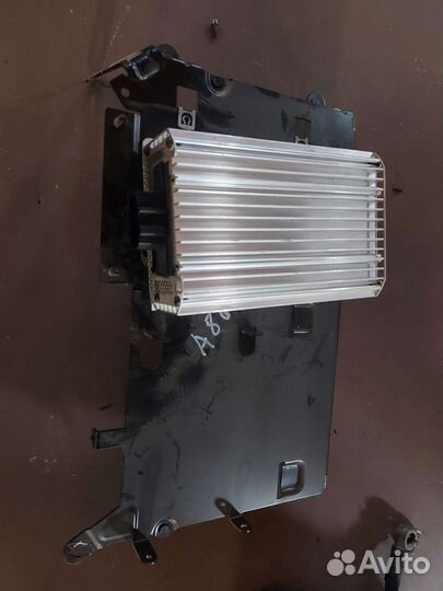 Усилитель звука на Audi A8 D3