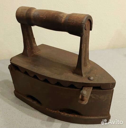 Утюг старинный, угольный. 100 летний. Оригинал