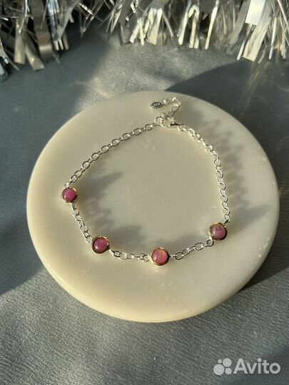 Браслет с рубинами