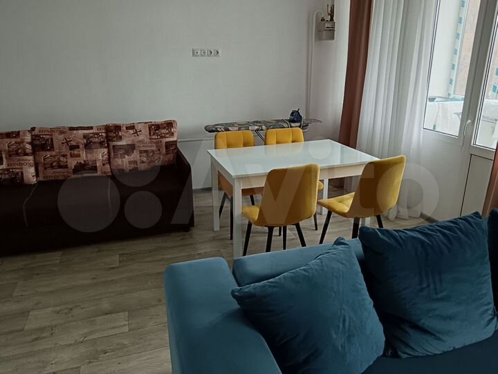 2-к. квартира, 60 м², 4/7 эт.