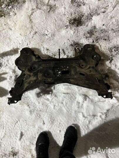 Передний подрамник Омода С5