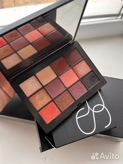 Палетка теней nars