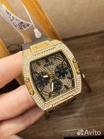 Наручные часы guess