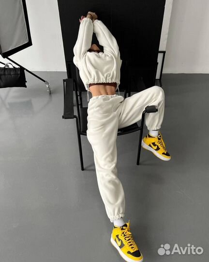 Костюм спортивный