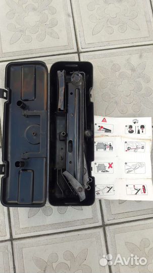 Домкрат Land Rover Freelander