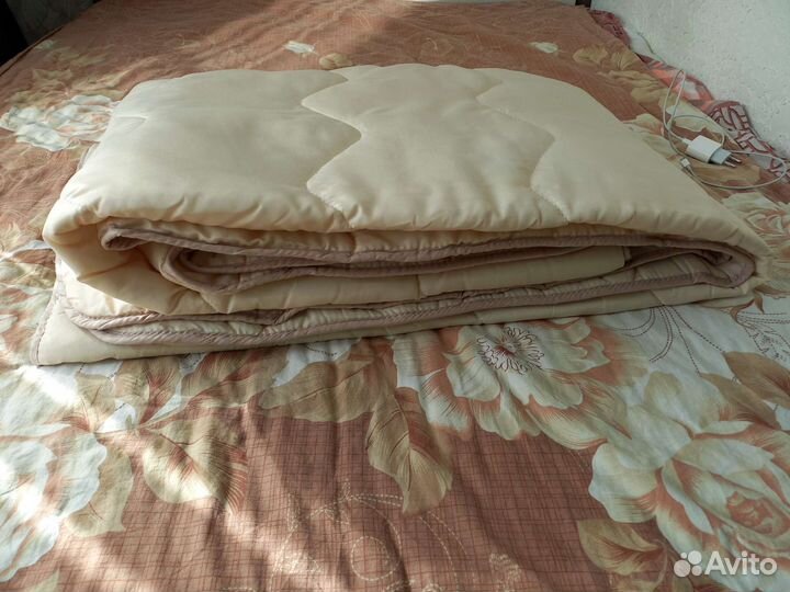 Одеяло новое двуспальное
