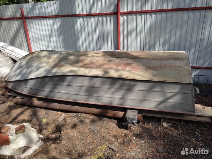 Лодка Днепр