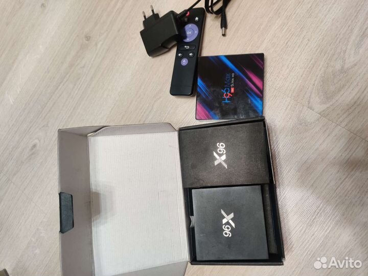 Две TV приставка android tv