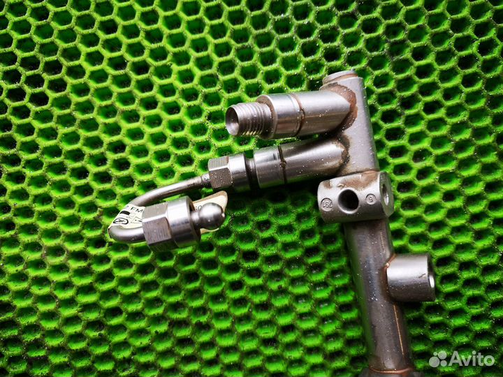 Топливная рампа на Cadillac CTS 2008-2013 3,6