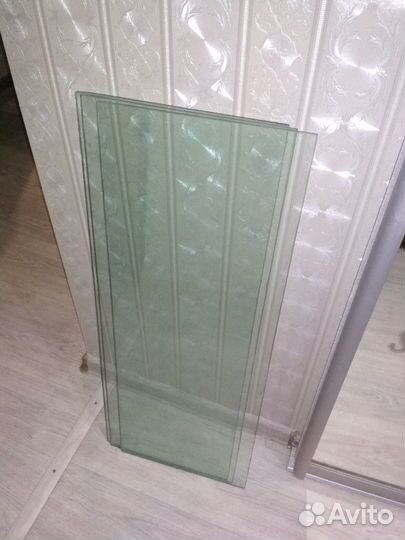 Два Стекла для стеклянной полки