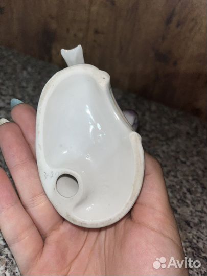 Фарфоровая статуэтка 