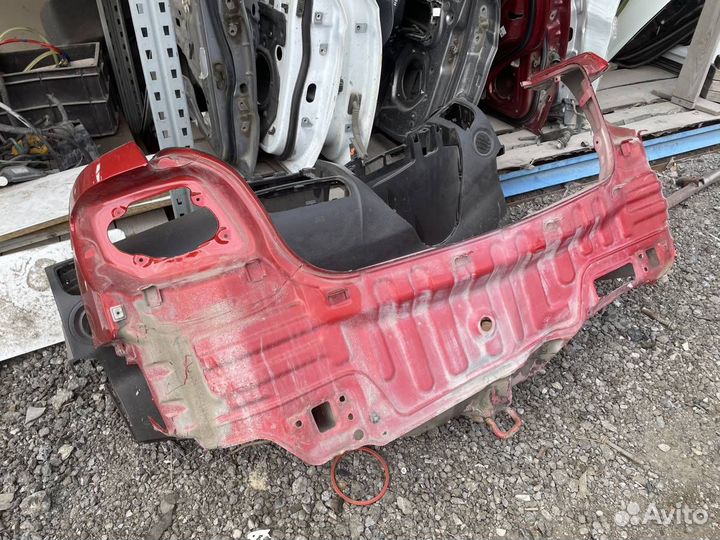 Б/У Панель задняя 691001G300 Hyundai-KIA