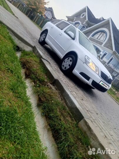 Skoda Octavia 1.6 МТ, 2012, 270 000 км