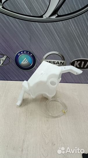 Бачок омывателя Nissan X-trail T31