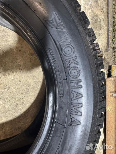 Yokohama IceGuard Stud IG65 215/65 R16