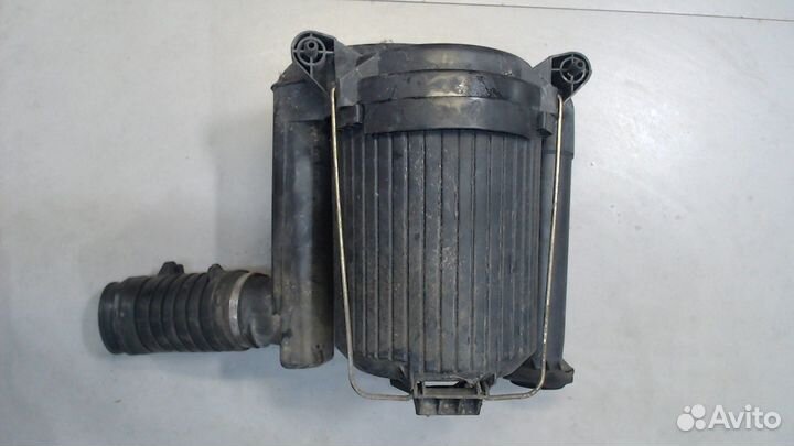 Корпус воздушного фильтра Volkswagen Transporter 4