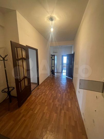 3-к. квартира, 109,2 м², 6/8 эт.