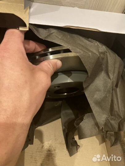 Передние тормозные диски на LADA Vesta, Largus