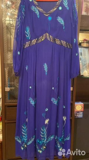 Натуральное шелковое платье на праздник 50-52