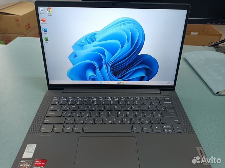 Офисный ноутбук Lenovo