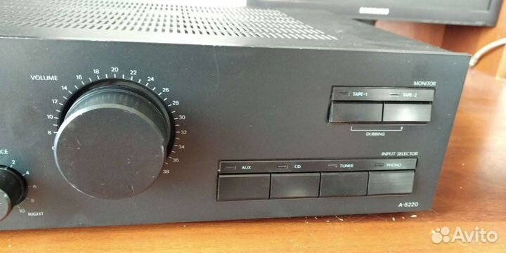Усилитель мощности Onkyo A-8220