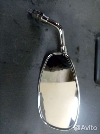 Зеркало заднего вида